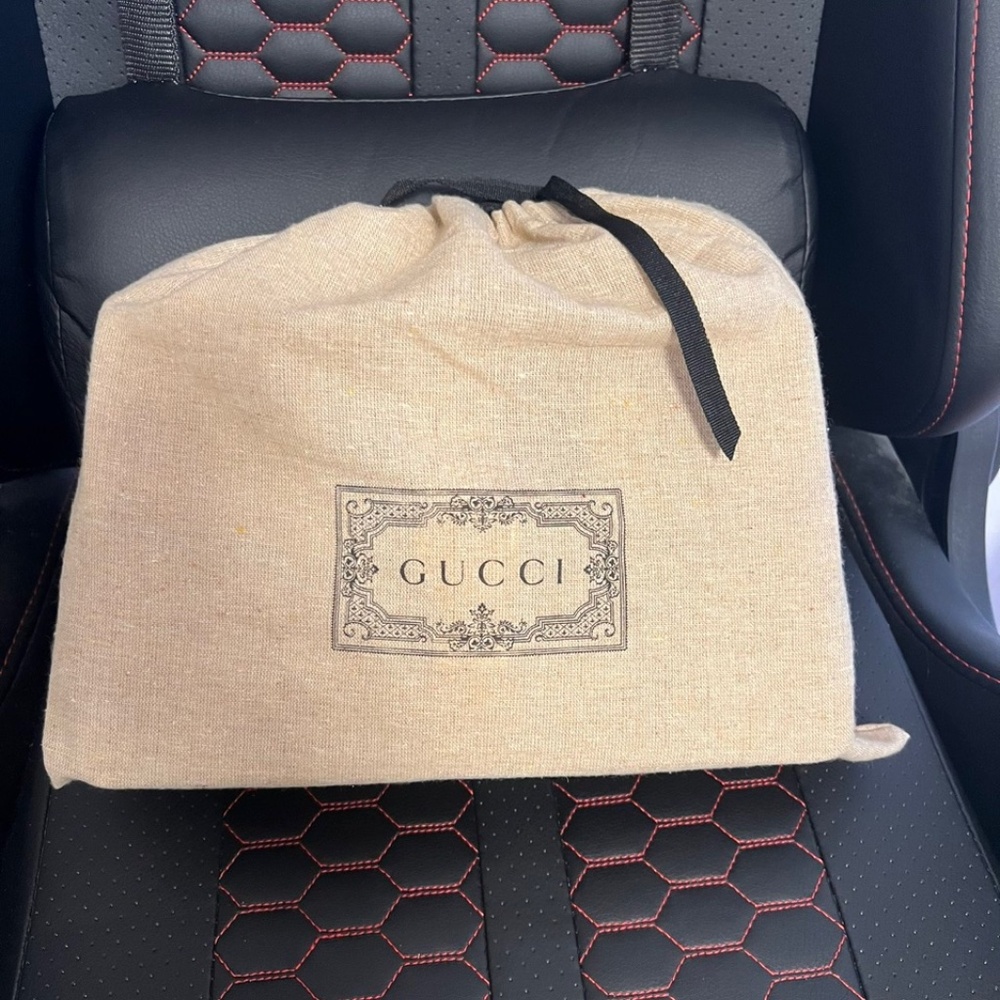 Gucci - Picture 4 of 4